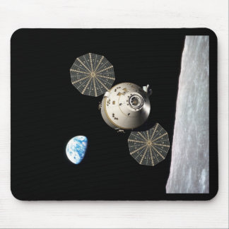 NASA Orion in Lunar Orbit Muismat
