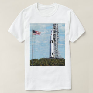 NASA SLS Space Launch System Raketlanceerplatform T-shirt