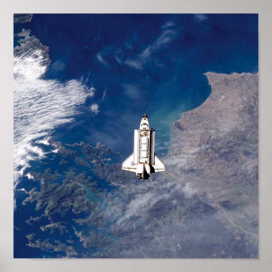 NASA Space Shuttle Endeavour STS-113 baan om de aa Poster (Voorkant)