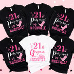 Nashville 21e verjaardag Squad T-shirt<br><div class="desc">Introductie van ons Nashville 21st Birthday Squad T-shirt, de perfecte manier om een mijlpaal verjaardag te vieren met een vleugje Music City flair. Dit t-shirt is met zorg vervaardigd en belichaamt de sfeer van Nashville's bruisende nachtleven en honky-tonk charme. Of je nu op Broadway bent voor de grote dag van...</div>