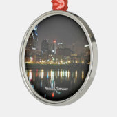 Nashville bij Nacht Metalen Ornament (Links)