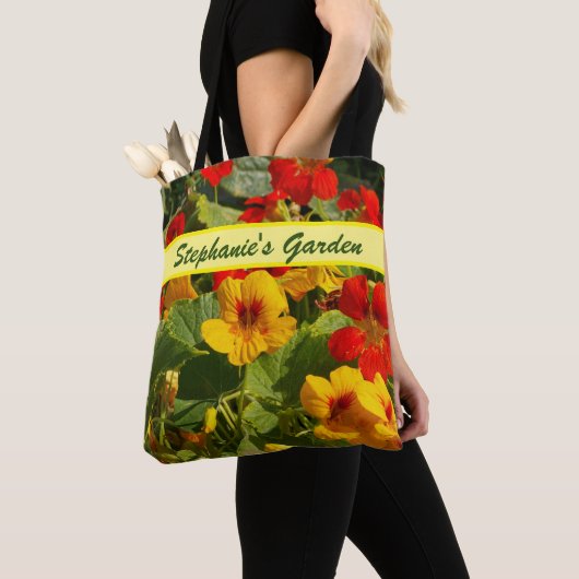 Nasturtia, oranje geel, tuin, je eigen naam, tote bag (Dichtbij)