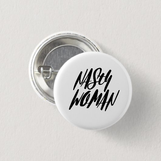 NASTY VROUW Button (Voorkant /achterkant)