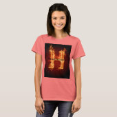 Nasty Woman in brand T-shirt (Voorkant volledig)