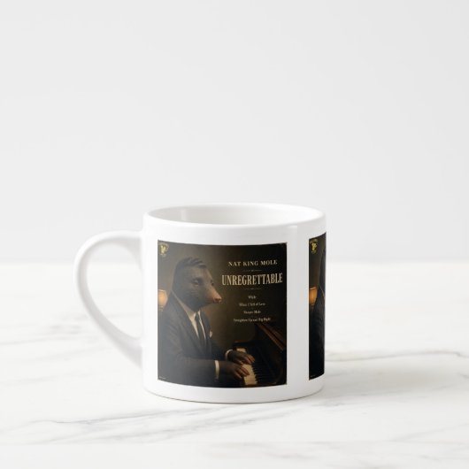 Nat King Mole Album: een Parodie Espresso Kop (Links)