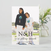 Natasha Foto Monogram Moderne bruiloft Save The Date (Staand voorkant)