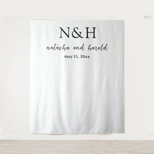 Natasha Monogram Moderne bruiloft Wandkleed (Voorkant)