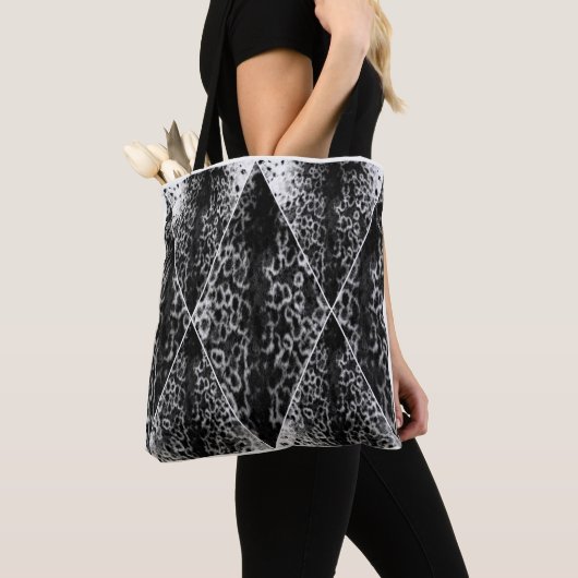 Natchiq Tas (Dichtbij)