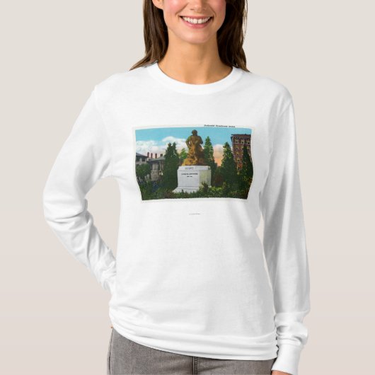 Nathaniel Hawthorne Statue Uitzicht T-shirt (Voorkant)