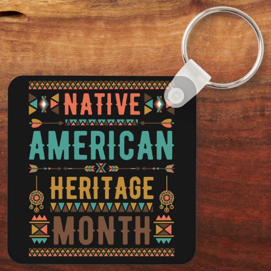 Nationaal Indiaans Amerikaans erfgoed Maand IND Sleutelhanger (Achterkant)