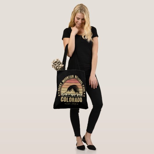 Nationaal Park Colorado Retro Tote Bag (Op model)