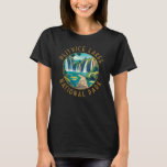 Nationaal park Plitvice Lakes Kroatië in nood T-shirt<br><div class="desc">Plitvice Lakes vector artwork ontwerp. De meren in het park worden gescheiden door natuurlijke travertijndammen,  die ontstaan doordat water in dunne lagen over drempels stroomt.</div>