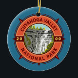 Nationaal park van het park van Cuyahoga Retro Com Keramisch Ornament<br><div class="desc">Het vectorkunstwerk van Cuyahoga Valley. Het park ligt langs de rivier de Cuyahoga tussen de steden Cleveland en Akron in Ohio.</div>