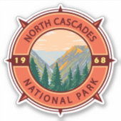 National Park Retro Compass Embleem North Cascades Sticker (Voorkant)