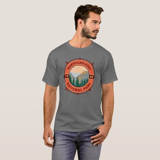 National Park Retro Compass Embleem North Cascades T-shirt (Voorkant volledig)