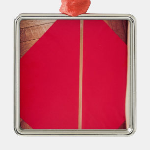 Nationale norm voor één meter metalen ornament