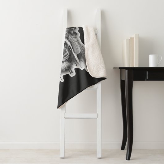 Native American Tiger Chief Sherpa Deken (In situ)