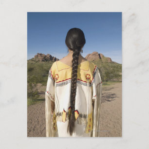 Native Amerikaanse vrouw in traditionele kleding 2 Briefkaart