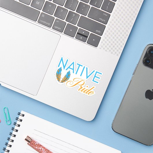 Native Pride Feathers Vinyl Stickers (Laptop met iPhone)