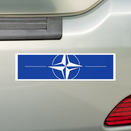 Nato Flag Bumpersticker (Op auto)