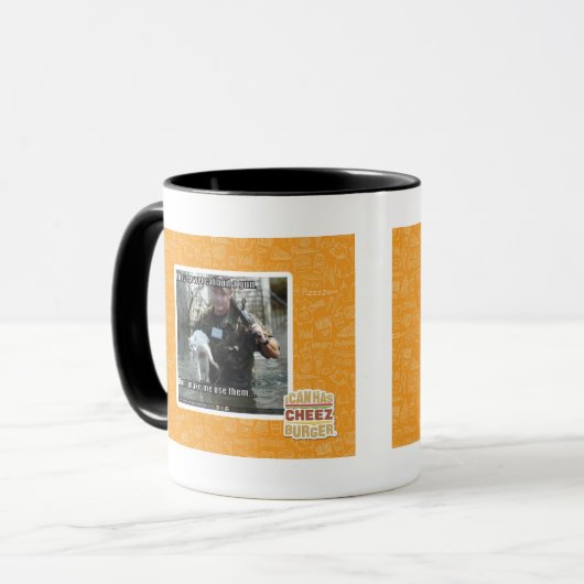 Natte kat en pistool mok (Voorkant links)