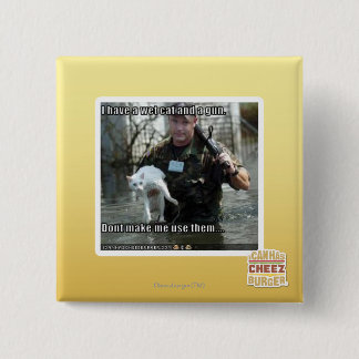 Natte kat en pistool vierkante button 5,1 cm