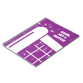 Natte tennisnetstok op een regenachtige dag aangep notitieboek (Linkerzijde)