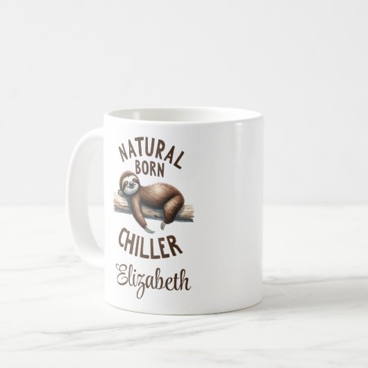 "Natural Born Chiller" Schattigee luiaard & script Koffiemok (Voorkant links)