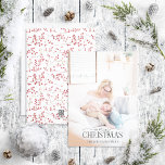 Natural Red Berry Merry kerstscript Foto Hol Feestdagenkaart<br><div class="desc">Op zoek naar een mooie en unieke vakantiekaart die dit jaar naar je vrienden en familie zal worden gestuurd? Kijk niet verder dan onze Kaart van de Natuurlijke Rode Berry Merry Kerstmis Foto Holiday. Deze eenvoudige en elegante kaart is voorzien van uw favoriete volledig afgeblazen lichtfoto, voorzien van de 'prettige...</div>