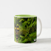 NaturCraze Zwart en Geel Dragonfly Mok (Voorkant rechts)