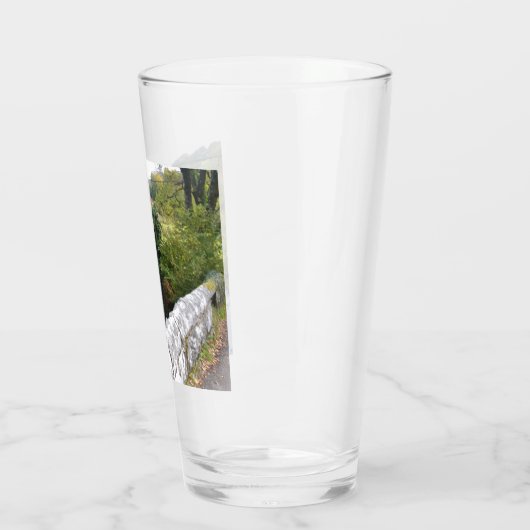 nature way of impersonating animals glas (Links)