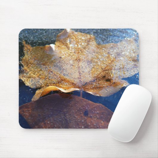 Natuur gele leder in de herfst, bevroren muismat (Met muis)