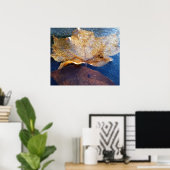 Natuur gele leder in de herfst, bevroren poster (Thuiskantoor)