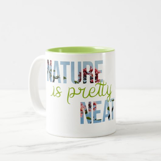 "Natuur is  Neat" Groene Binnenlandse Mok (Voorkant links)