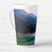 Natuur Landscape Green Lake, Mountain en Trees Latte Mok (Linkerhoek)