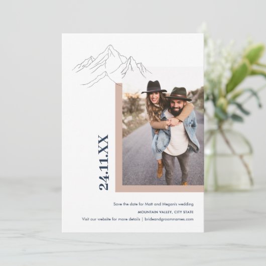 Natuur van de Rustige berg in de buitenlucht Foto  Save The Date (Staand voorkant)