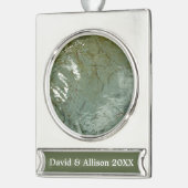 Natuur van Rock Slab met waterdekking Verzilverd Banner Ornament (Links)