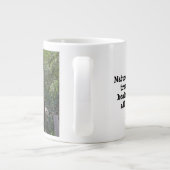 Natuur Walk, met citaat van John Muir Grote Koffiekop (Achterkant)