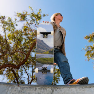 natuur wiew, berg persoonlijk skateboard