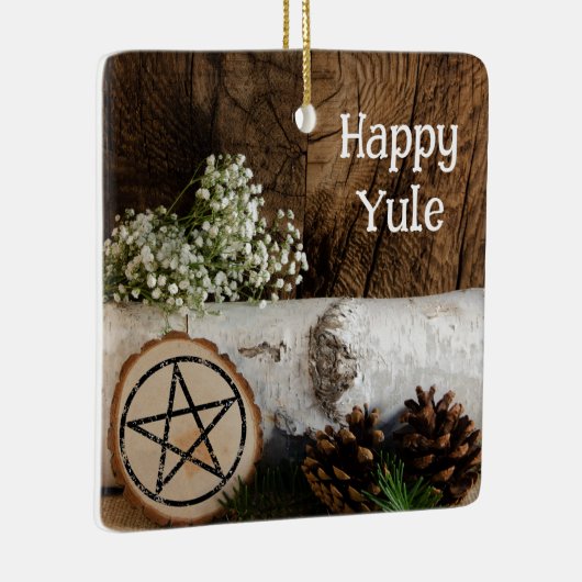 Natuurlijke Berkenboom Log en dennenappels Happy Y Keramisch Ornament (Rechts)