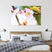 Natuurlijke bloemcompositie van Sakura bloesems Canvas Afdruk (Insitu (Slaapkamer))