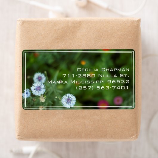 Natuurlijke en moderne bloemen minimaliseren fotog etiket (Insitu)