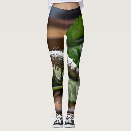 NATUURLIJKE VEZELS MARVELS: DE REIS VAN ZIJDERUPSE LEGGINGS (Voorkant)