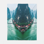 Natuur's Embrace - Schilderachtig rivierlandschap Fleece Deken (Voorkant)