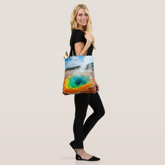 Natuur's kleurrijke Hot Spring Art Tote Bag (Op model)