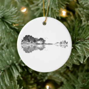 Natuur's Song: Forest Landscape Guitar Art Keramisch Ornament