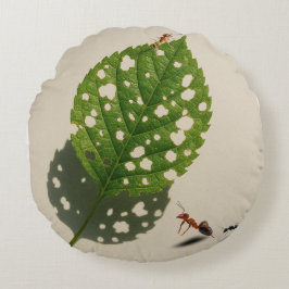 Natuur's Tiny Architects wil hun Bladerige Canvas Rond Kussen