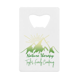 Natuurtherapie Familie camping gepersonaliseerd Creditkaart Flessenopener