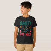 Naughty But Nice Funny Nautical Christmas Pun Joke T-shirt (Voorkant volledig)