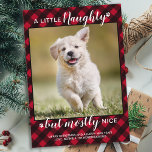 Naughty Nice persoonlijke foto van Red Pset Dog Pe Feestdagenkaart<br><div class="desc">Een beetje Naughty, maar vooral mooi! Verstuur leuke feestvreugde met deze superschattige persoonlijke, persoonlijke, persoonlijke feestelijke fotokaart. Vrolijk kerstwensen van de hond met schattige pootafdrukken in een leuk modern fotoontwerp. Voeg de foto of familiefoto van uw hond toe met de hond, en personaliseer met familienaam, bericht en jaar. Deze huisdierfeestkaart...</div>